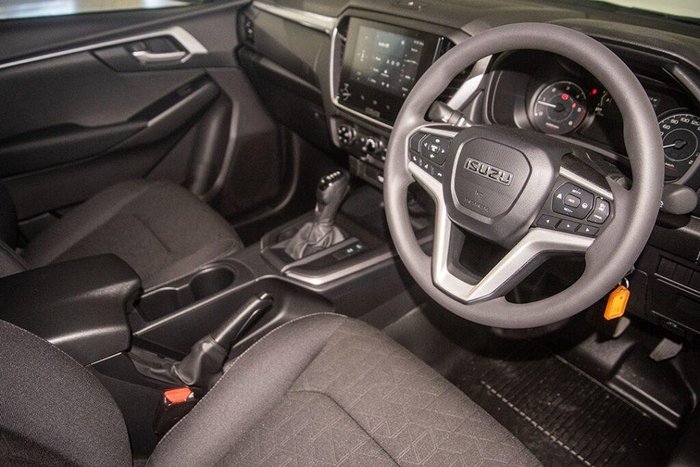 2025 Isuzu D-MAX LS-M