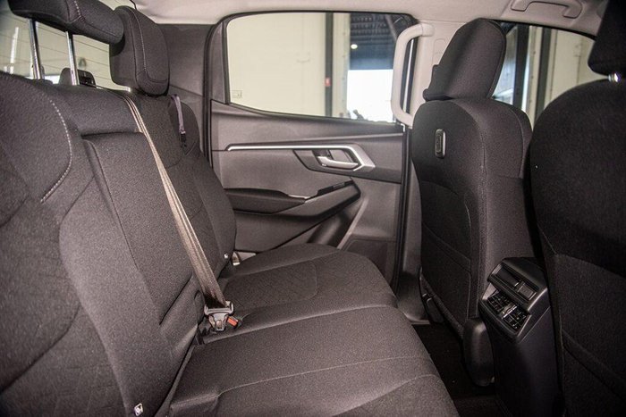 2025 Isuzu D-MAX LS-M