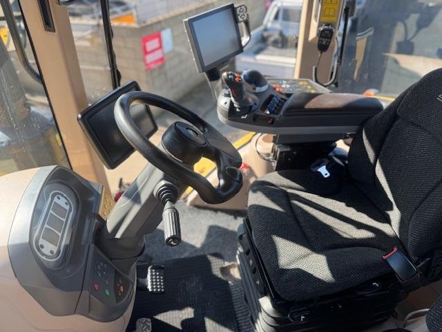 2018 Challenger Mt740 Tractor Yellow