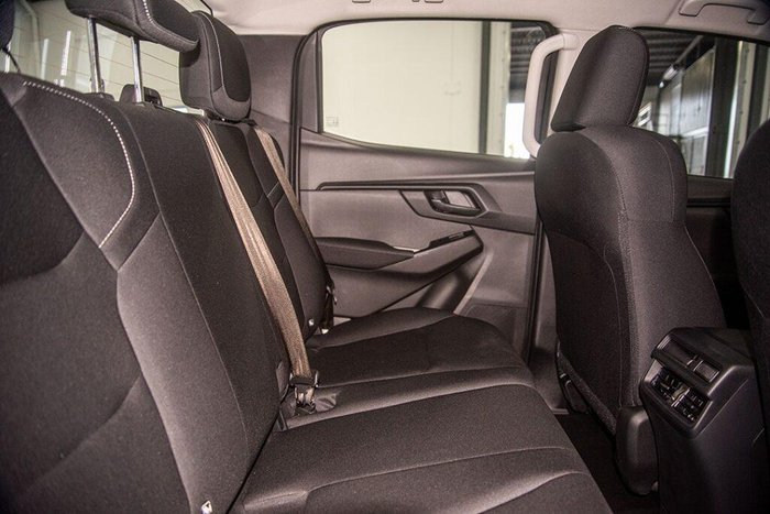 2025 Isuzu D-MAX SX