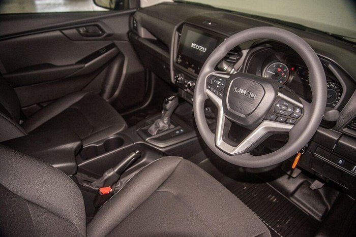 2025 Isuzu D-MAX SX
