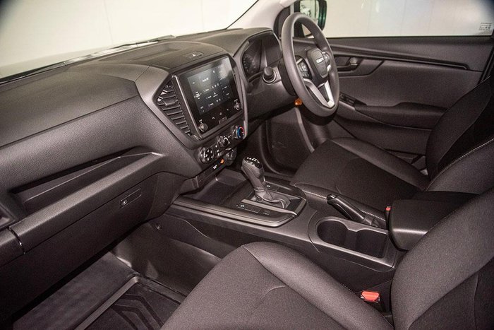2025 Isuzu D-MAX SX