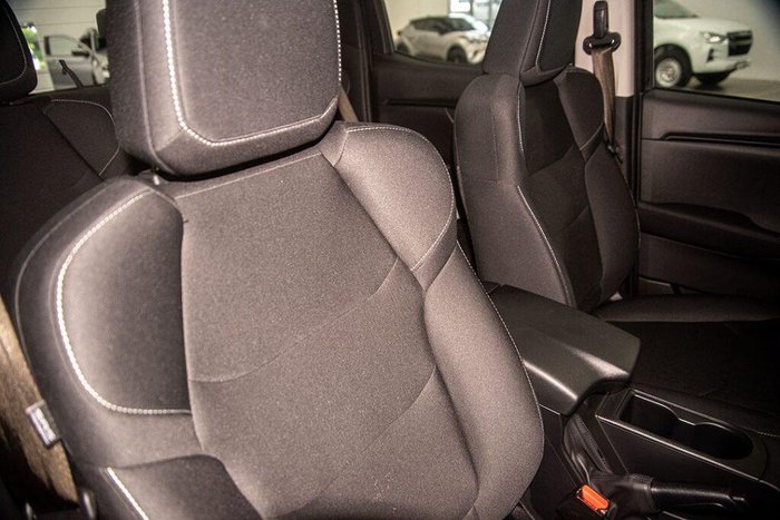 2025 Isuzu D-MAX SX