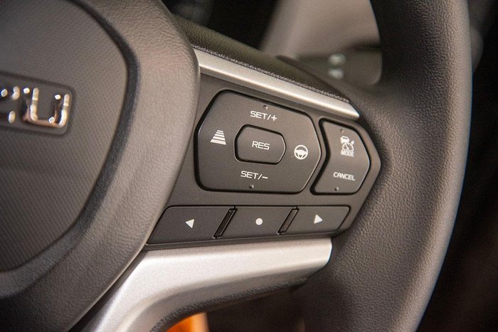 2025 Isuzu D-MAX SX