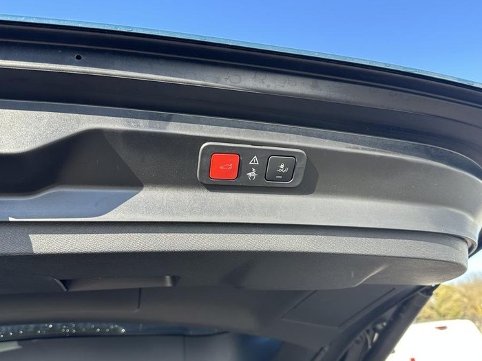 2023 Peugeot 5008 GT Sport