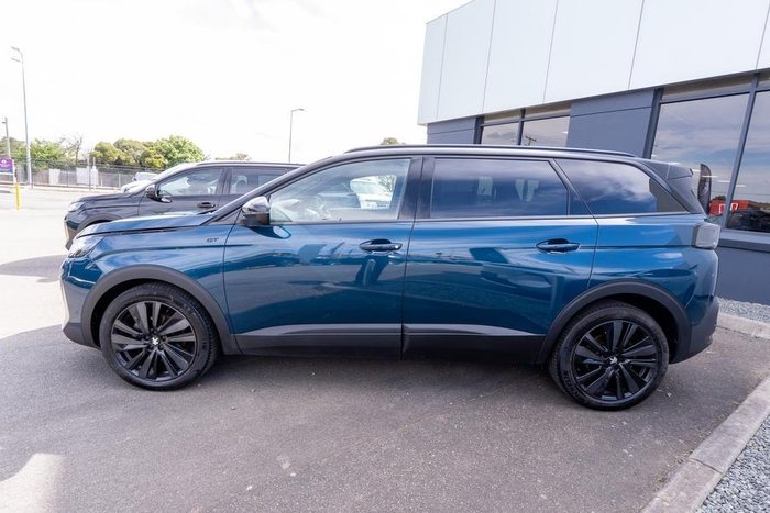 2023 Peugeot 5008 GT Sport