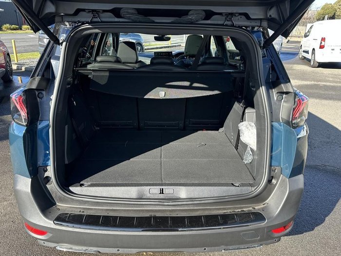 2023 Peugeot 5008 GT Sport