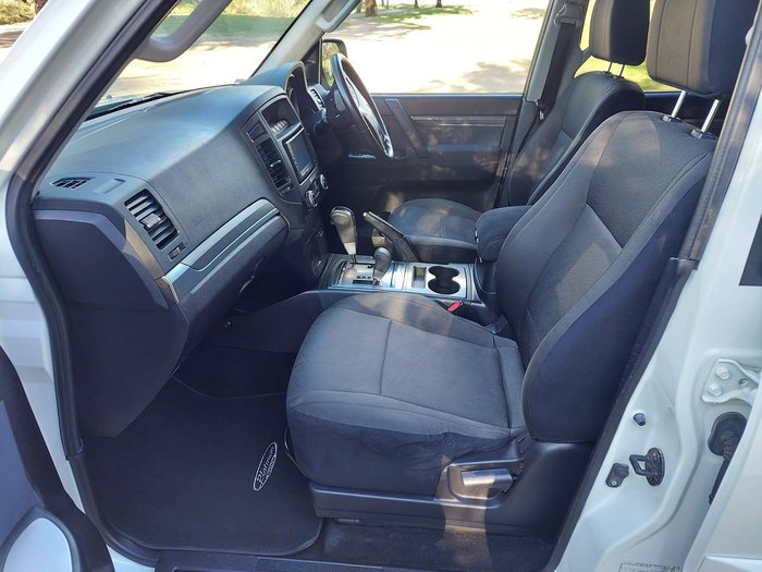 2010 Mitsubishi Pajero Platinum