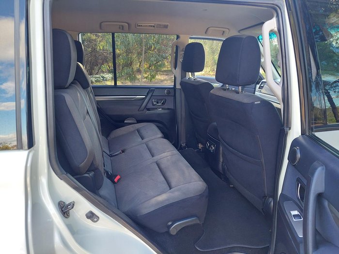2010 Mitsubishi Pajero Platinum