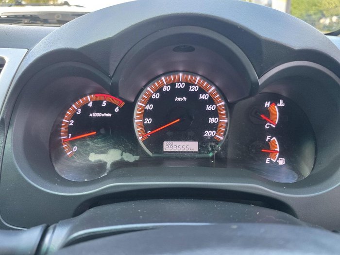 2013 Toyota Hilux SR5 KUN26R MY12 4X4 GREY