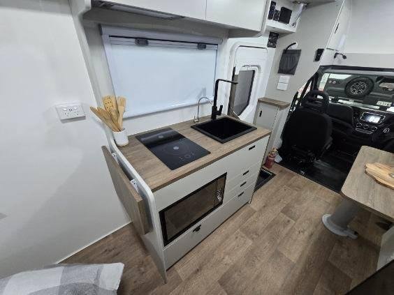 2024 JB Caravans Jb Touring (Queen Bed)