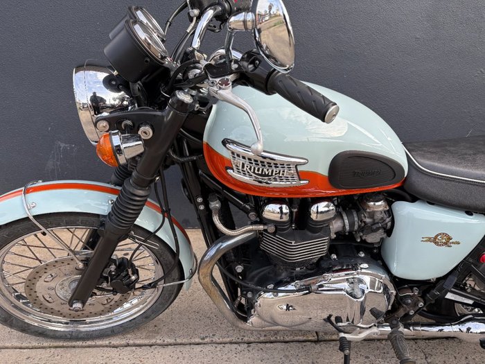 2009 Triumph BONNEVILLE T100 BLUE