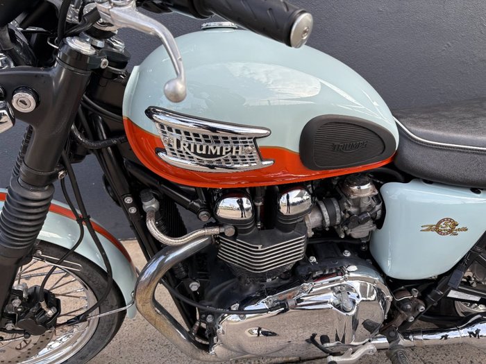 2009 Triumph BONNEVILLE T100 BLUE
