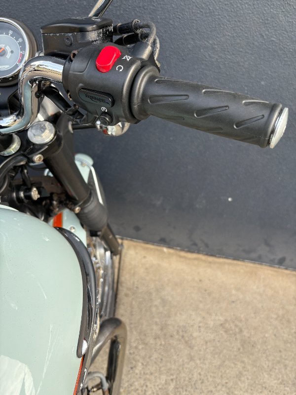 2009 Triumph BONNEVILLE T100 BLUE