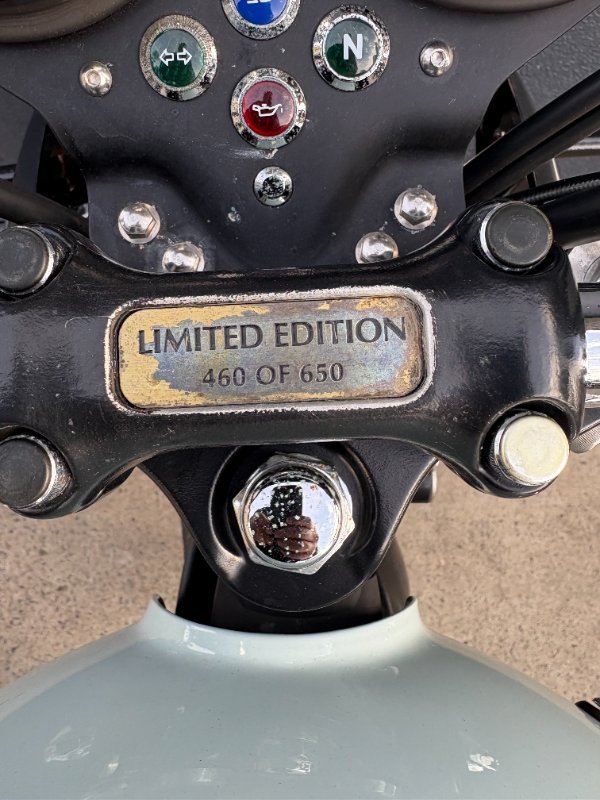 2009 Triumph BONNEVILLE T100 BLUE