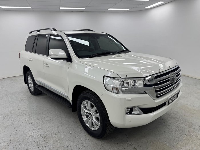 2021 Toyota Landcruiser Sahara VDJ200R 4X4 Dual Range Crystal Pearl
