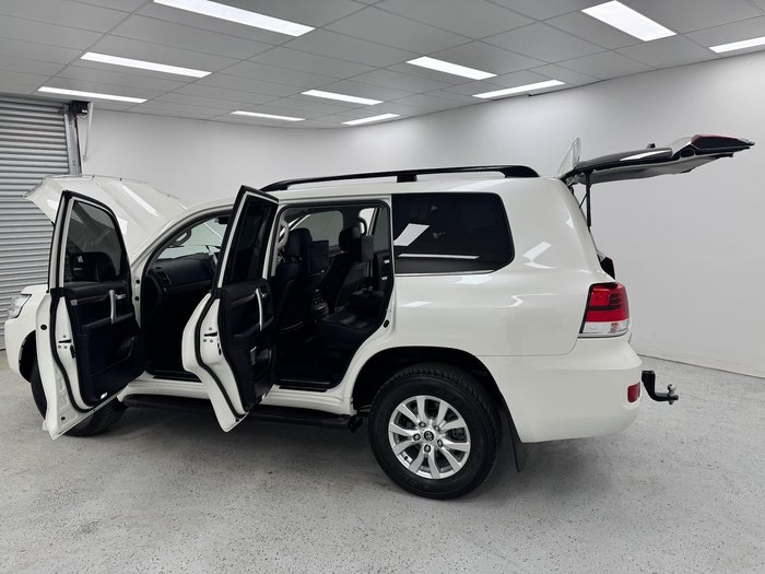 2021 Toyota Landcruiser Sahara VDJ200R 4X4 Dual Range Crystal Pearl