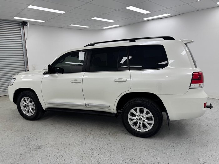 2021 Toyota Landcruiser Sahara VDJ200R 4X4 Dual Range Crystal Pearl