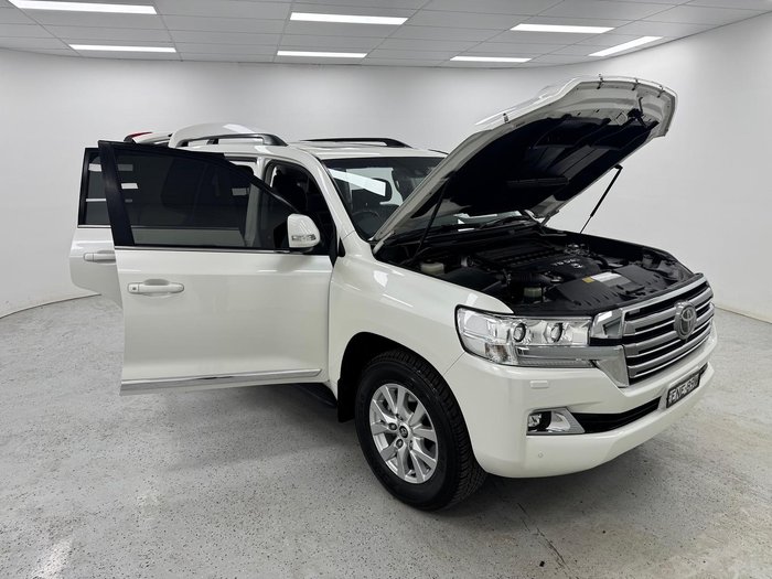 2021 Toyota Landcruiser Sahara VDJ200R 4X4 Dual Range Crystal Pearl