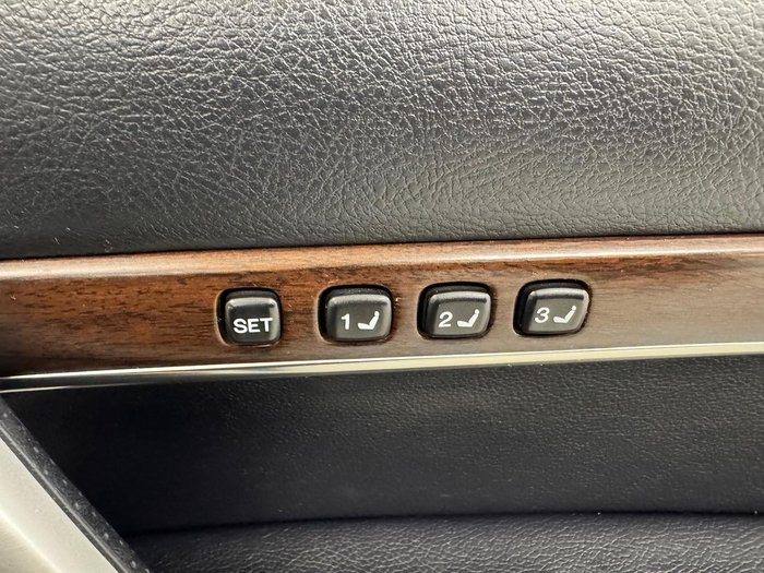 2021 Toyota Landcruiser Sahara VDJ200R 4X4 Dual Range Crystal Pearl