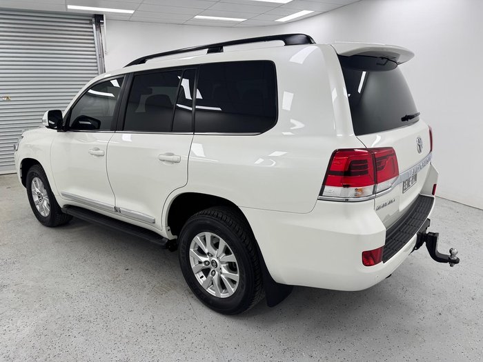 2021 Toyota Landcruiser Sahara VDJ200R 4X4 Dual Range Crystal Pearl