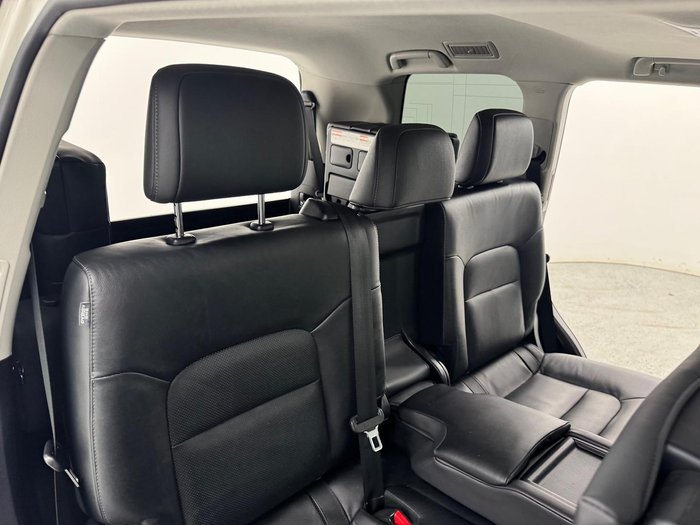 2021 Toyota Landcruiser Sahara VDJ200R 4X4 Dual Range Crystal Pearl
