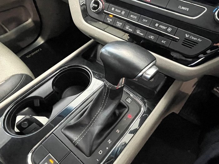 2018 Kia Carnival SLi