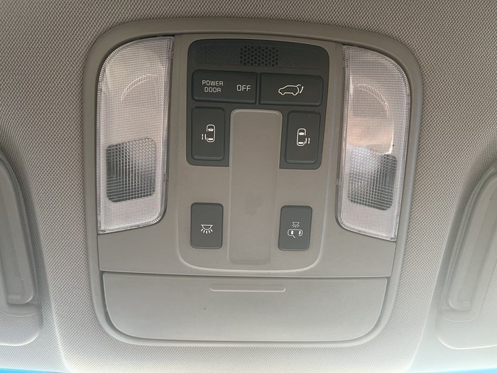 2018 Kia Carnival SLi