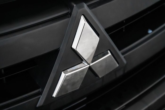 2021 Mitsubishi Express GLX