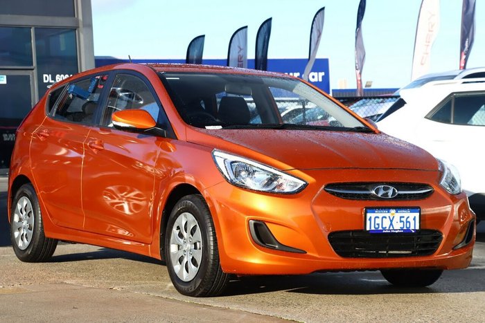 2016 Hyundai Accent Active