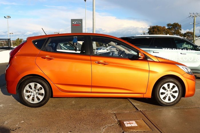 2016 Hyundai Accent Active