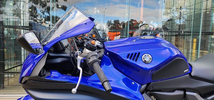 2024 Yamaha YZF-R7LA