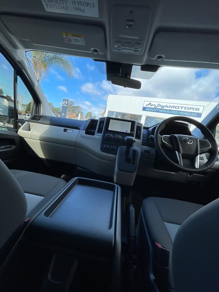 2025 Toyota Hiace Commuter GDH322R French Vanilla