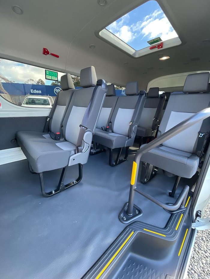2025 Toyota Hiace Commuter GDH322R French Vanilla