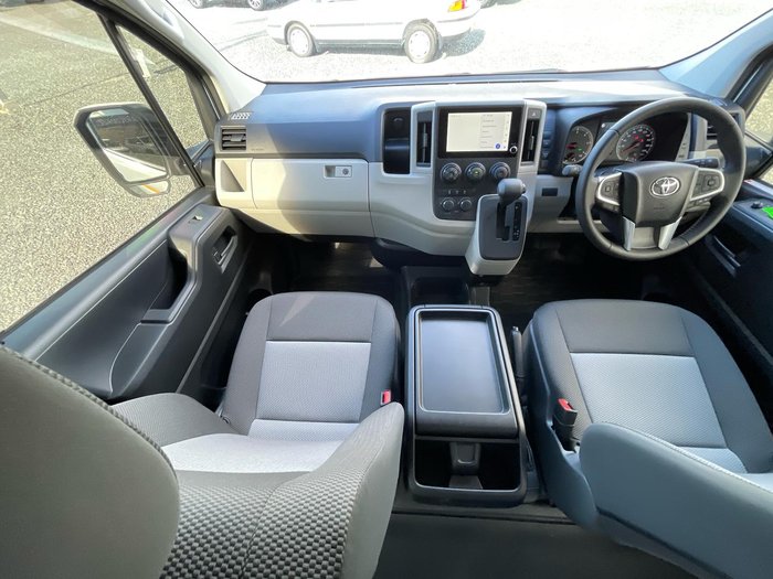 2025 Toyota Hiace Commuter GDH322R French Vanilla