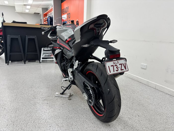 2023 CFMOTO 450 SR ABS ZIRCON BLACK