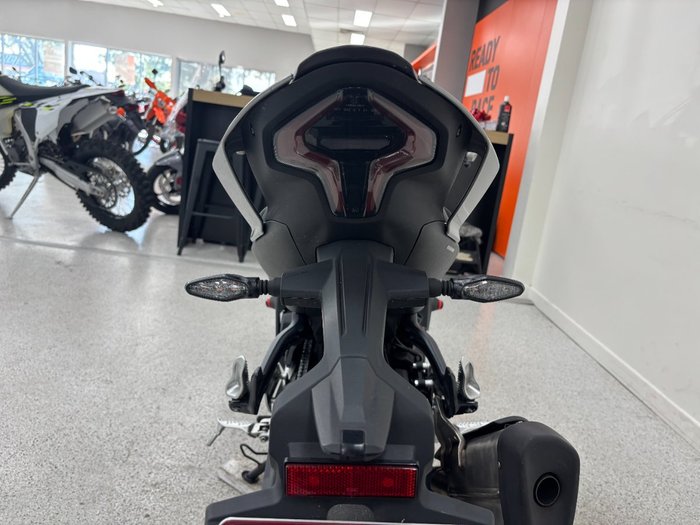 2023 CFMOTO 450 SR ABS ZIRCON BLACK