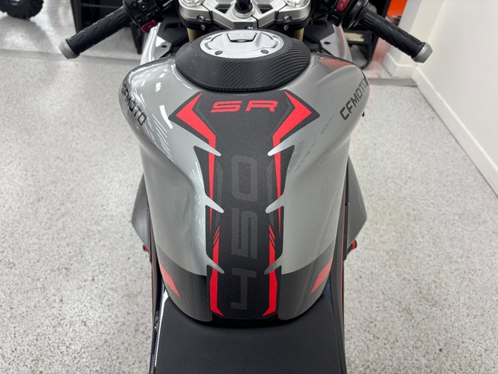2023 CFMOTO 450 SR ABS ZIRCON BLACK