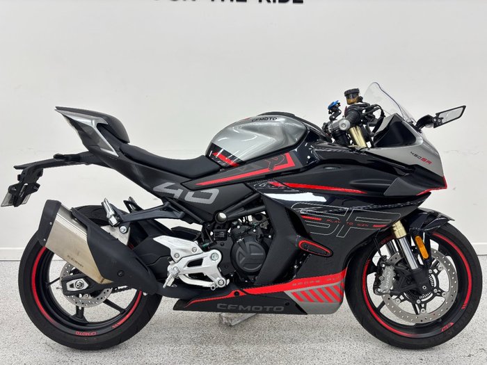 2023 CFMOTO 450 SR ABS ZIRCON BLACK