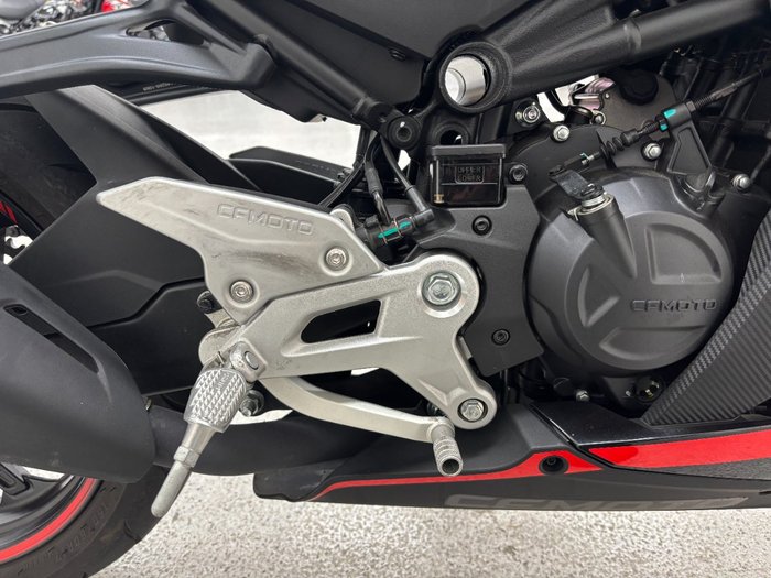 2023 CFMOTO 450 SR ABS ZIRCON BLACK