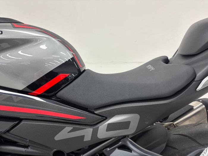 2023 CFMOTO 450 SR ABS ZIRCON BLACK