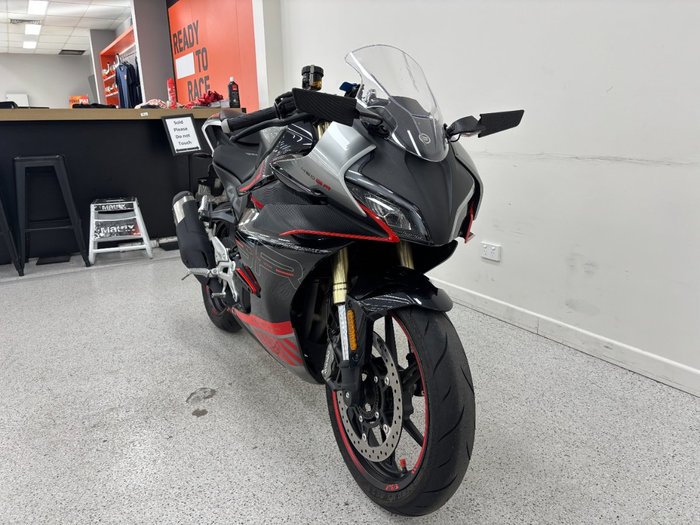 2023 CFMOTO 450 SR ABS ZIRCON BLACK