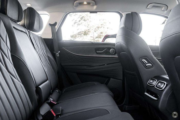 2025 Jaecoo J8 Track