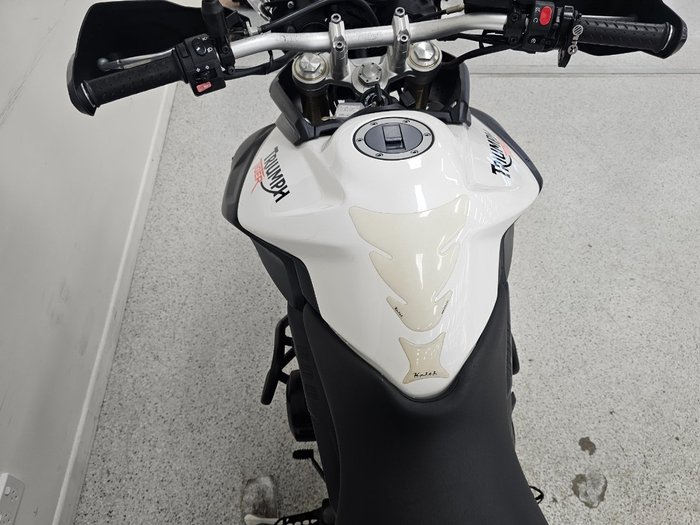 Triumph 2012 Triumph 800cc Tiger TIG800ABS White