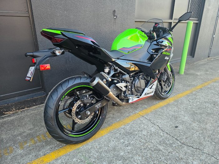 2022 Kawasaki NINJA 400 SE GREEN