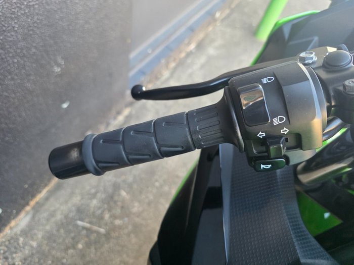 2022 Kawasaki NINJA 400 SE GREEN