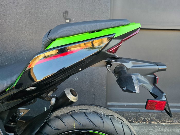 2022 Kawasaki NINJA 400 SE GREEN
