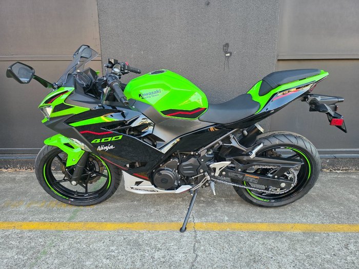 2022 Kawasaki NINJA 400 SE GREEN