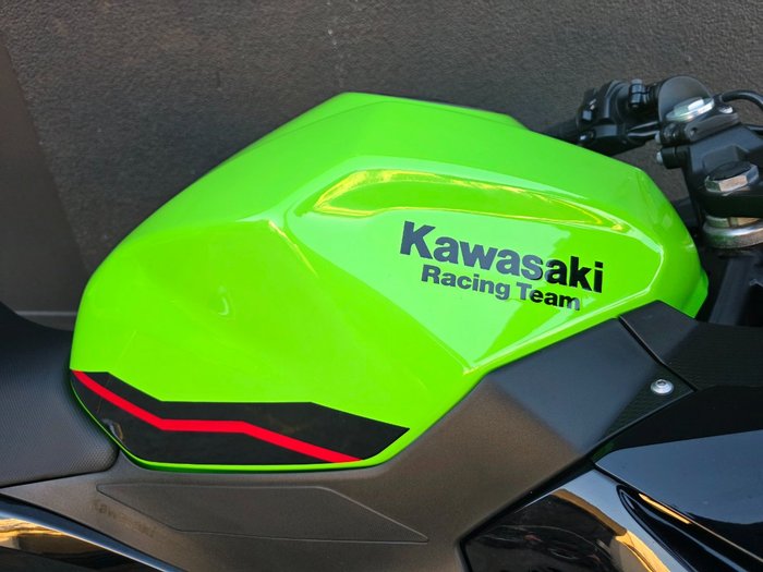 2022 Kawasaki NINJA 400 SE GREEN