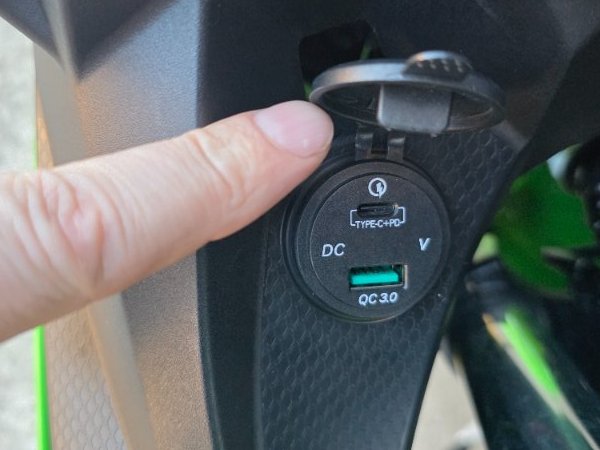 2022 Kawasaki NINJA 400 SE GREEN